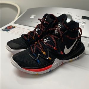 Kyrie 5 Friends